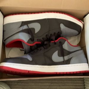 Yeezy boots size 11 1/2 140